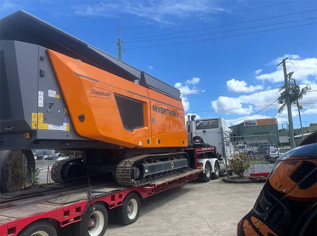 House removal and relations by Top Gun Plant HIre transporting and relocatingcomplete houses in Brisbane, Gold Coast & Sunshine Coast.