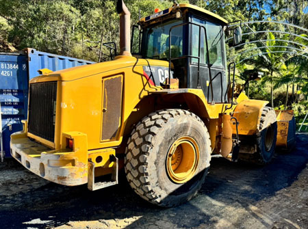 Heavy Plant Equipment Hire from Top Gun Plant Hire servicing Brisbane, Gold Coast, Sunshine Coast.