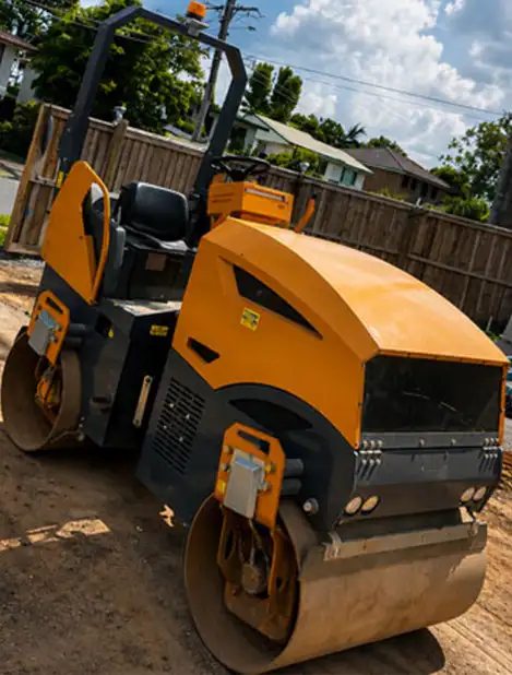 Hire Compaction Road Roller from Top Gun in Loganholme, Brisbane for compacting roads, driveways, construction sites and other earthworks.